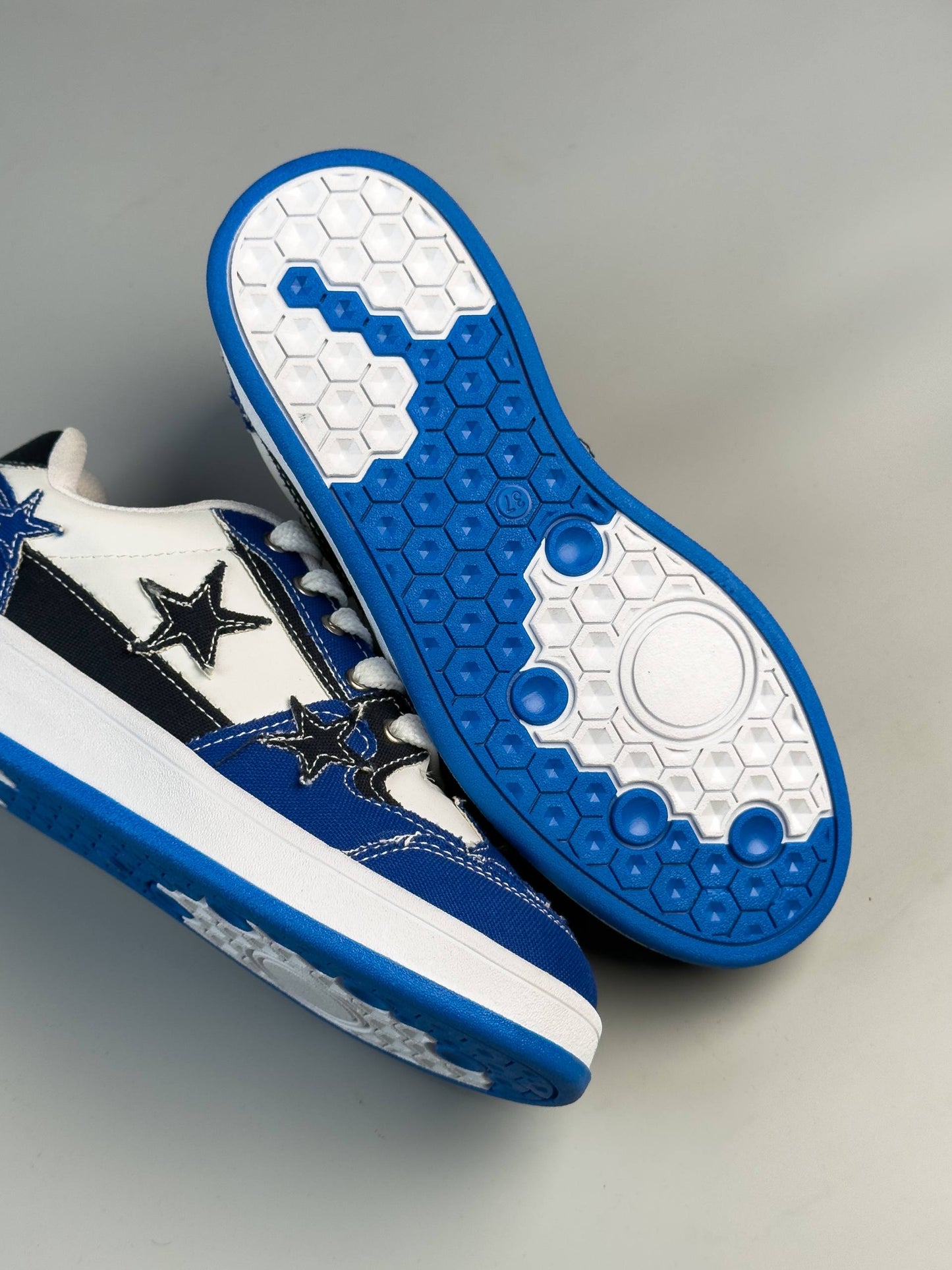 (القياسات بين 36>40) حذاء نجوم ازرق ,قالب صغير