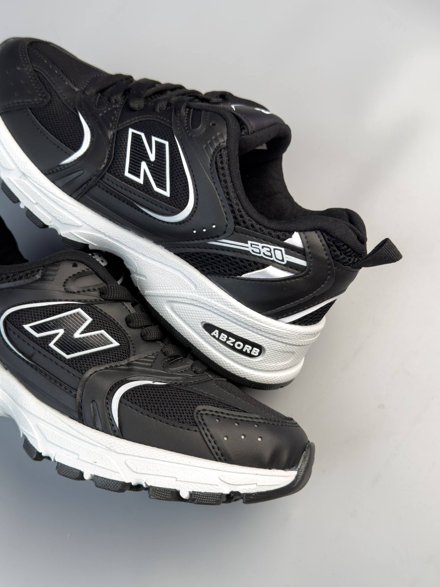 حذاء نيو بلانص رياضي  ,قالب طبيعي (القياسات بين 36>44) New Balance 530