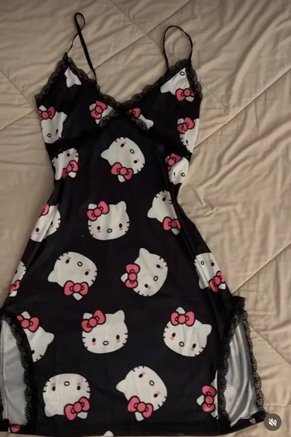 فستان نازك قصير هيلو كيتي اسود *