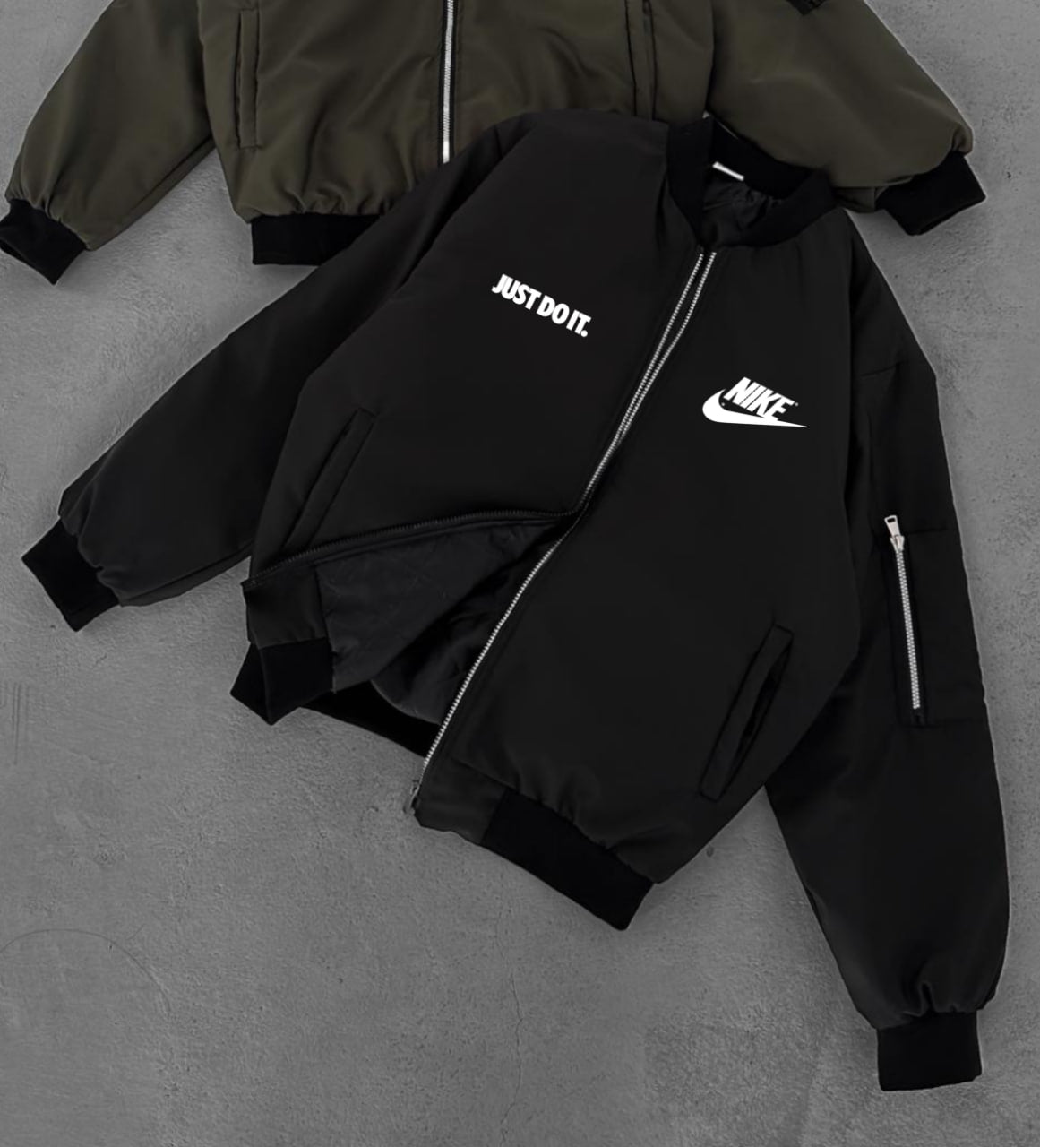 NIKE - جاكيت اسود شعار نايك , مطري مبطن