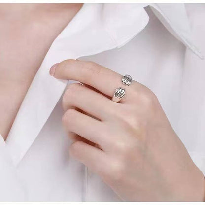 محبس بناتي يد قطة