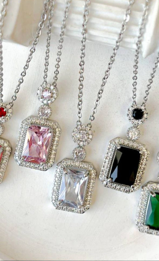 قلادة كريستال ثلاث اللوان ✅