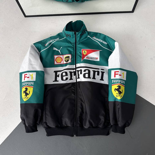 جاكيت فيراري زيتوني وابيض مطري , مبطن ثخين , قالب كبير (طلب مسبق يوصلك خلال 7-10 يوم🟢)