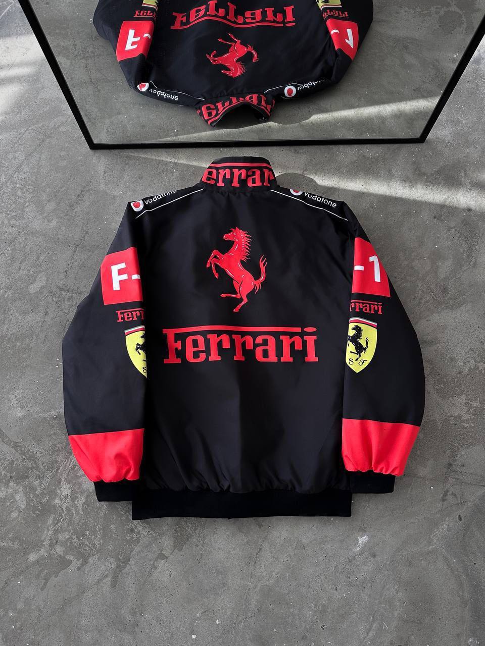 جاكيت فيراري اسود واحمر مطري , مبطن