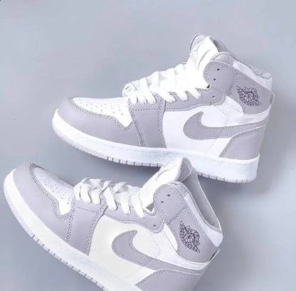 حذاء جوردن نايك اير رصاصي وابيض , قالب طبيعي ✅