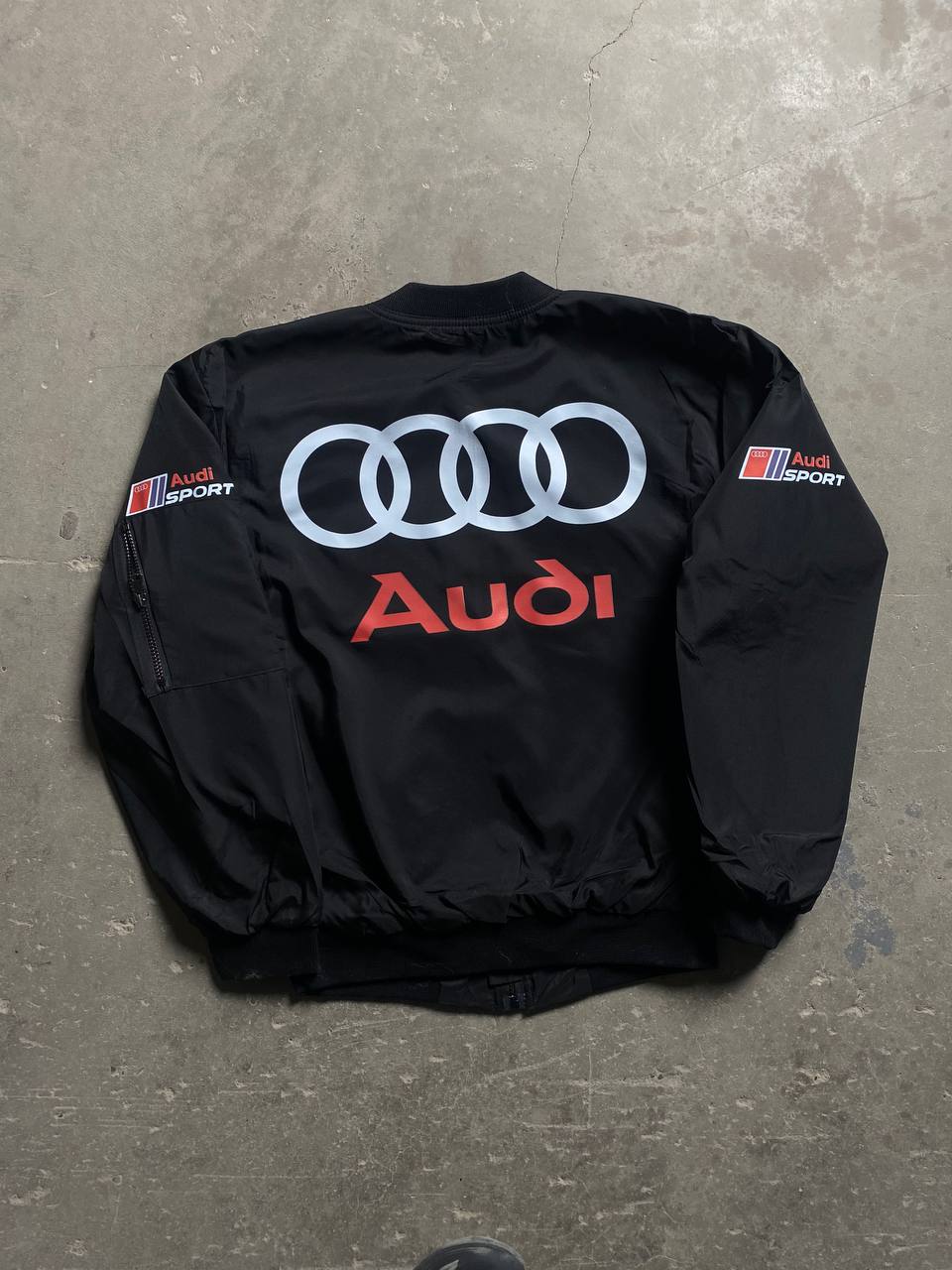 جاكيت اسود اودي  , مطري مبطن - Audi