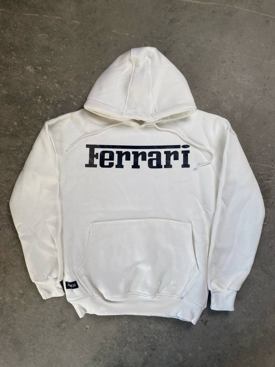 هودي فيراري لون ابيض , قالب طبيعي ✅