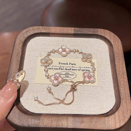 سوار ذهبي مارتينا *